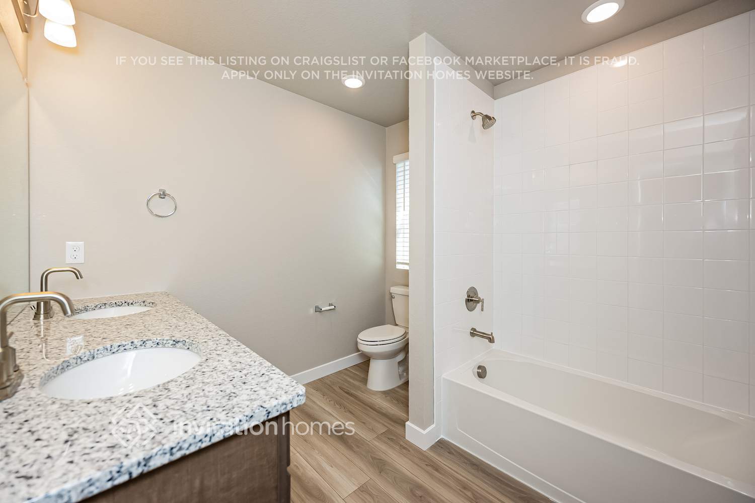 Building Photo - 13623 Arriba Dr