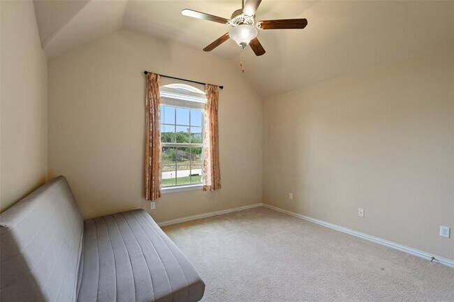 Building Photo - 21909 Esmeralda Dr