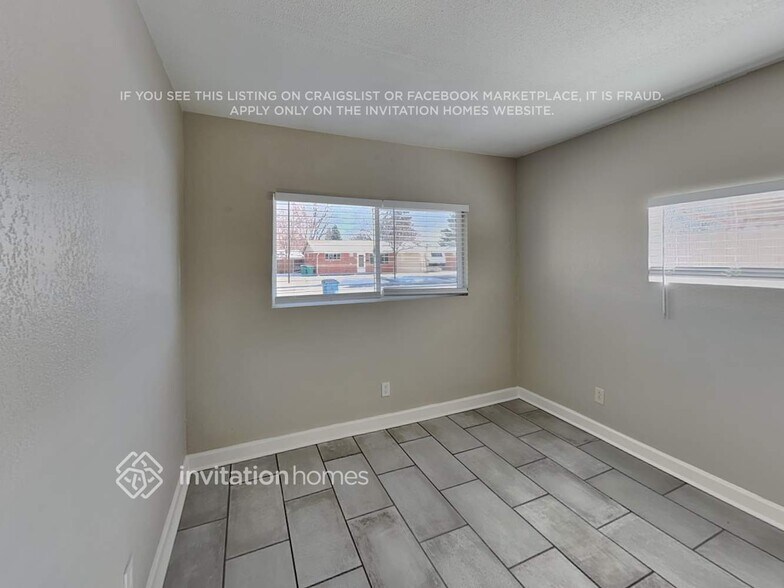 Building Photo - 1415 S Depew St