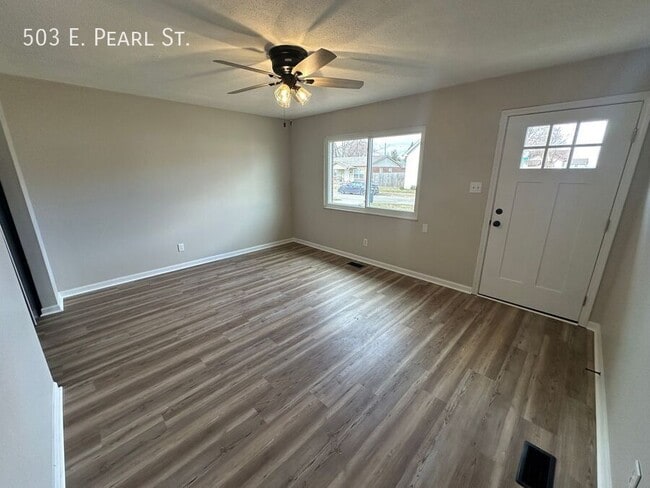 Building Photo - 503 E Pearl St