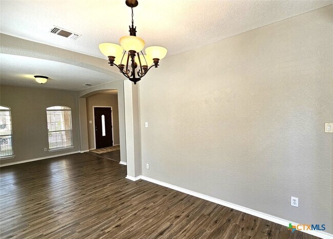 Building Photo - 316 Julian Point