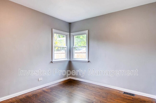 Building Photo - 1925 S Franklin St