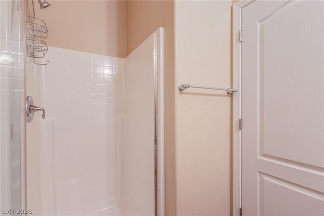 Building Photo - 10119 Amana Oaks Ave