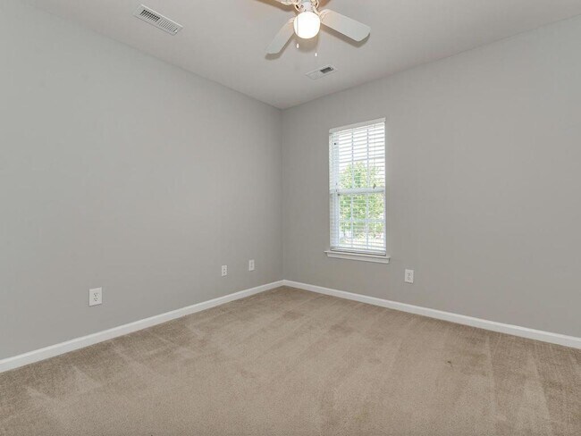 Building Photo - 6322 Adobe Rd