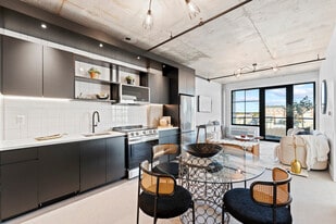 Building Photo - Iron65