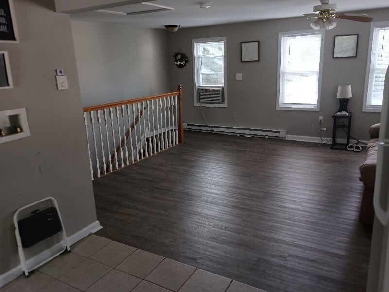 Building Photo - 179 Main St