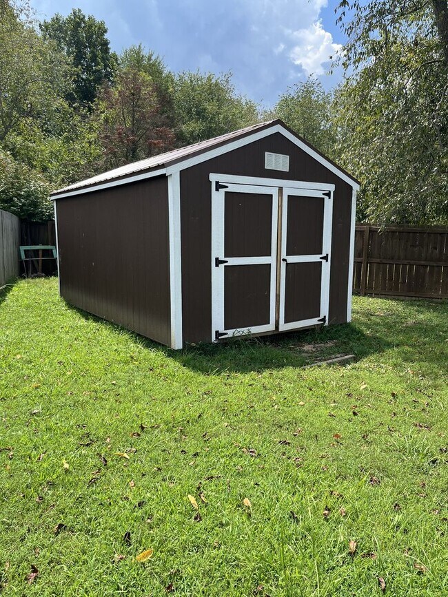 Building Photo - 2758 Shepherds Ct