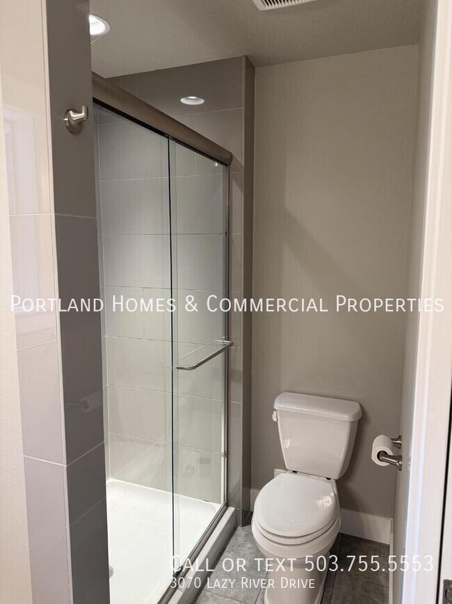 Building Photo - 3070 Lazy River Dr
