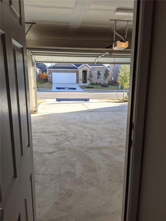 Building Photo - 1413 Itzel Bnd