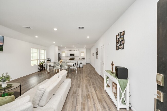 Building Photo - 5418 Rabbit Crk Ln