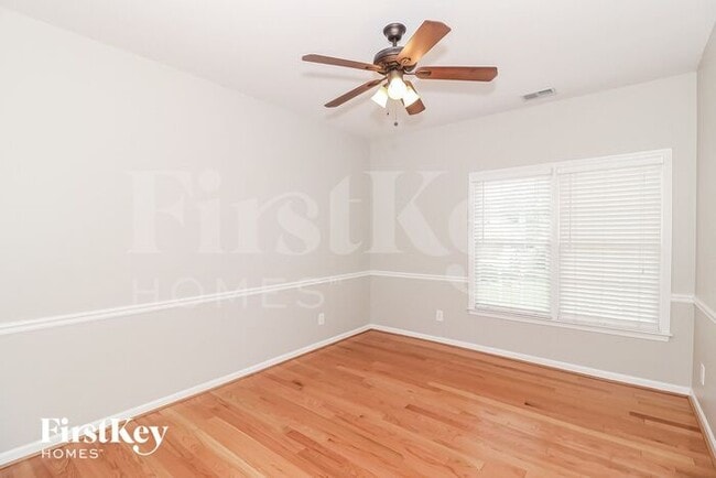 Building Photo - 2023 Barrett Knoll Cir