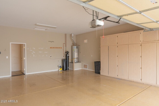 Building Photo - 13417 W La Vina Dr