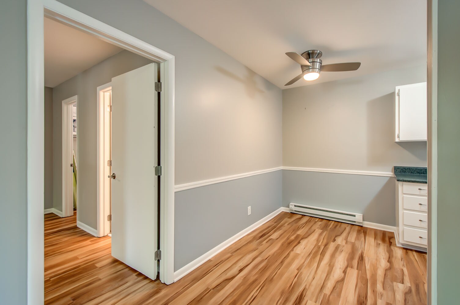 Building Photo - 3600 Hillsboro Pike