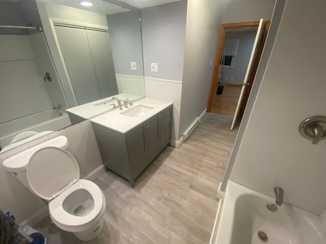 Building Photo - 434 Oldt Rd