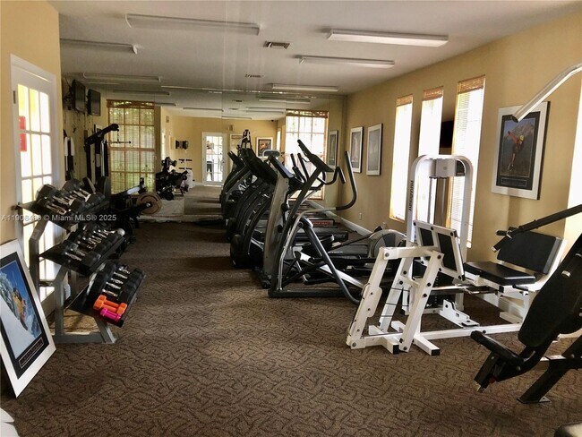 Building Photo - 1245 SW 46th Ave