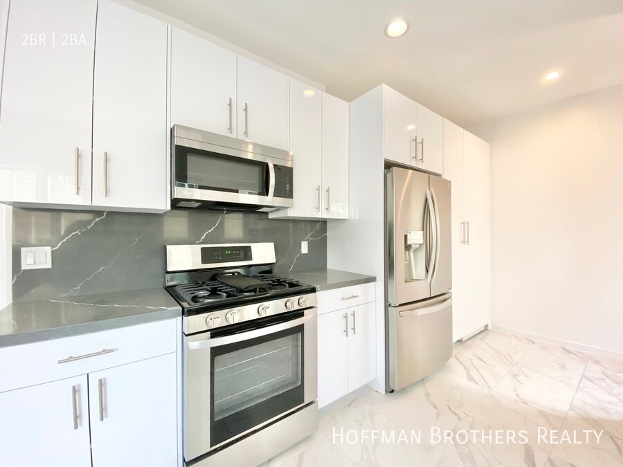 Building Photo - 1407 Laurel Ave