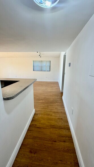 Building Photo - 9788 Nob Hill Ct