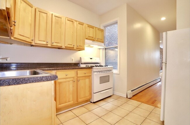 Building Photo - 273 Webster Ave