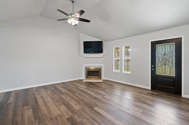 Building Photo - 113 White Feather Trail