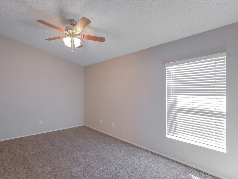 Building Photo - 1573 Palmstone Dr