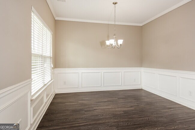 Building Photo - 23 Fieldcrest Dr