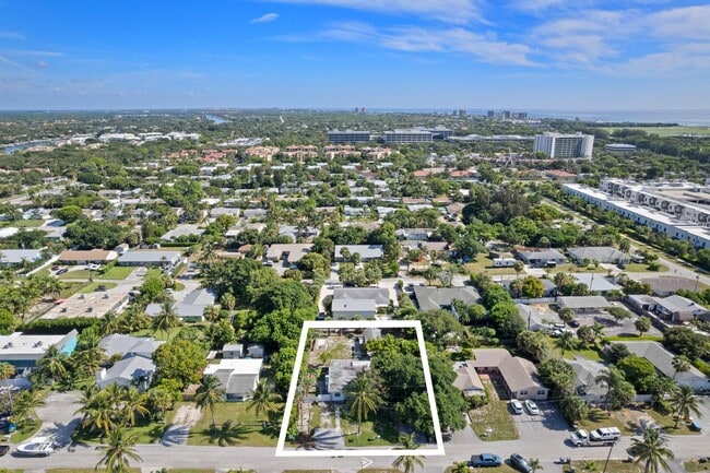 Building Photo - 1831 Juno Rd