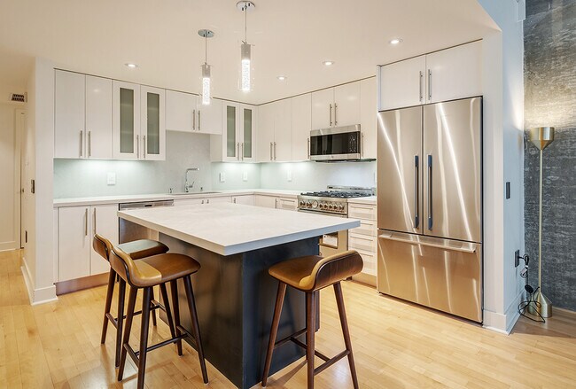 Building Photo - 200 Brannan St