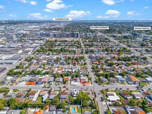 Building Photo - 911 E 32nd St