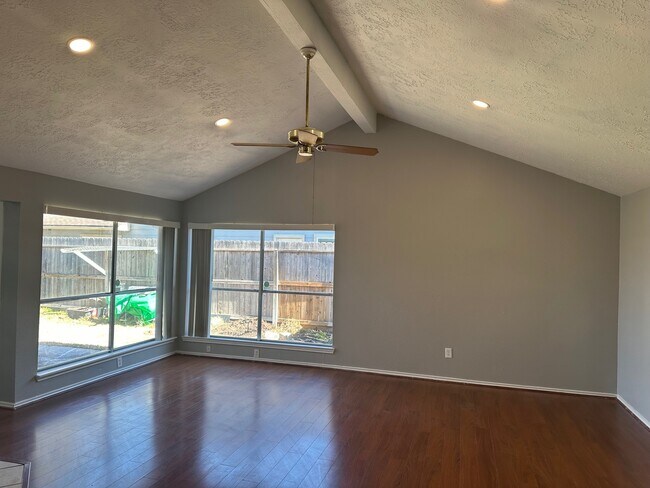 Building Photo - 16334 Rancho Blanco Dr