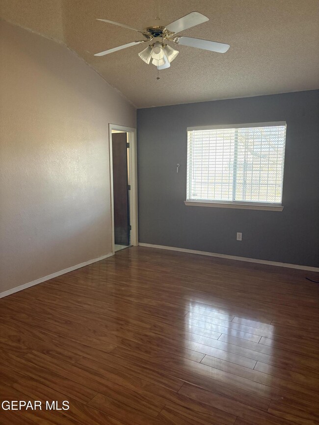 Building Photo - 13981 Veny Webb St