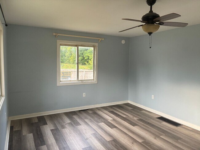 Building Photo - 5293 W Mobile Trail