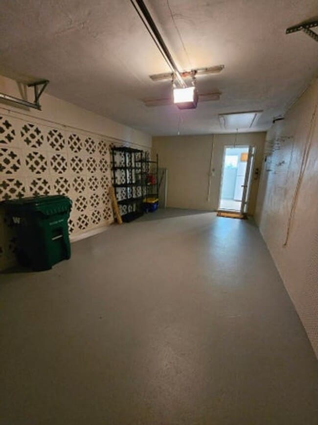 Building Photo - 355 Franklin Rd