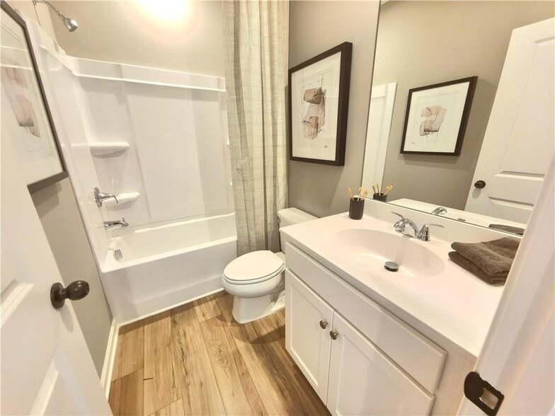 Building Photo - 2821 Beacon Bend Xing