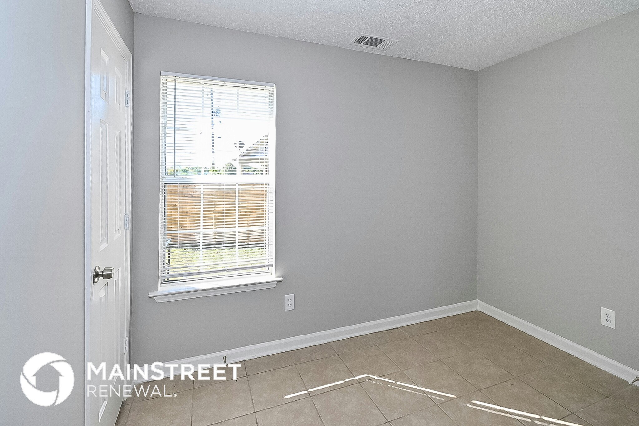 Building Photo - 7865 Shadowland Cove