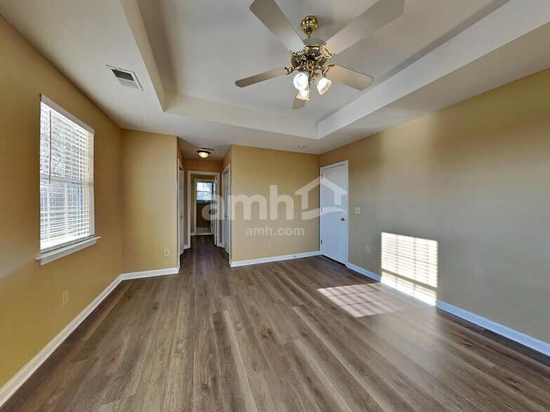 Building Photo - 1432 Brighton Cir