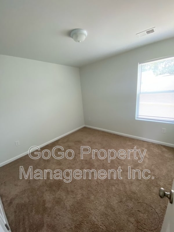 Building Photo - 811 Millsgrove Ct