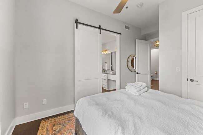 Building Photo - 1224 2nd Ave S