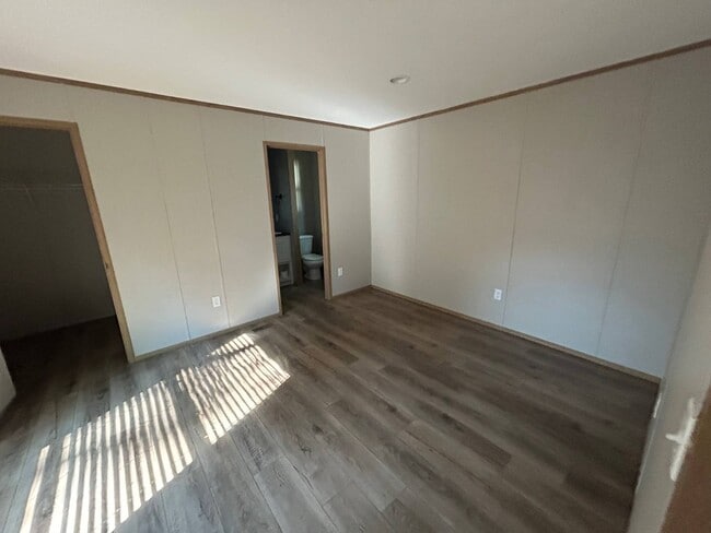 Building Photo - 34 Rena Dr