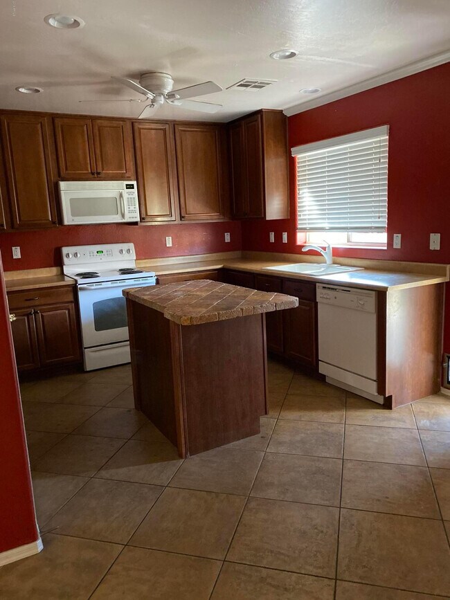 Building Photo - 7241 W Williams St