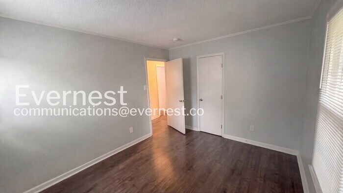 Building Photo - 4821 Delivau Dr