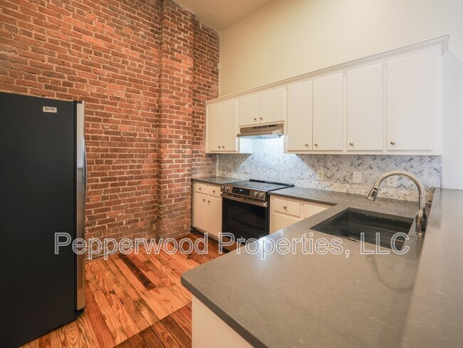 Building Photo - 149 S Daniel Morgan Ave