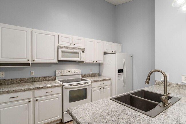 Building Photo - 5179 Mantua Dr