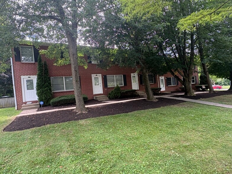 Building Photo - 1528 Blue Course Dr