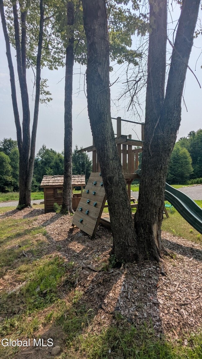 Building Photo - 134 Pickle Hill Rd