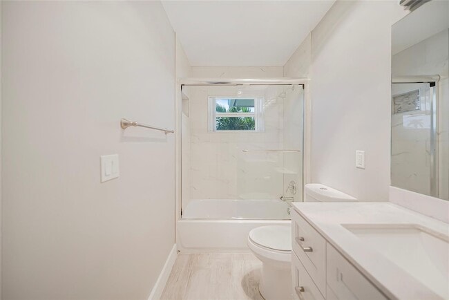 Building Photo - 2725 Emory Dr W