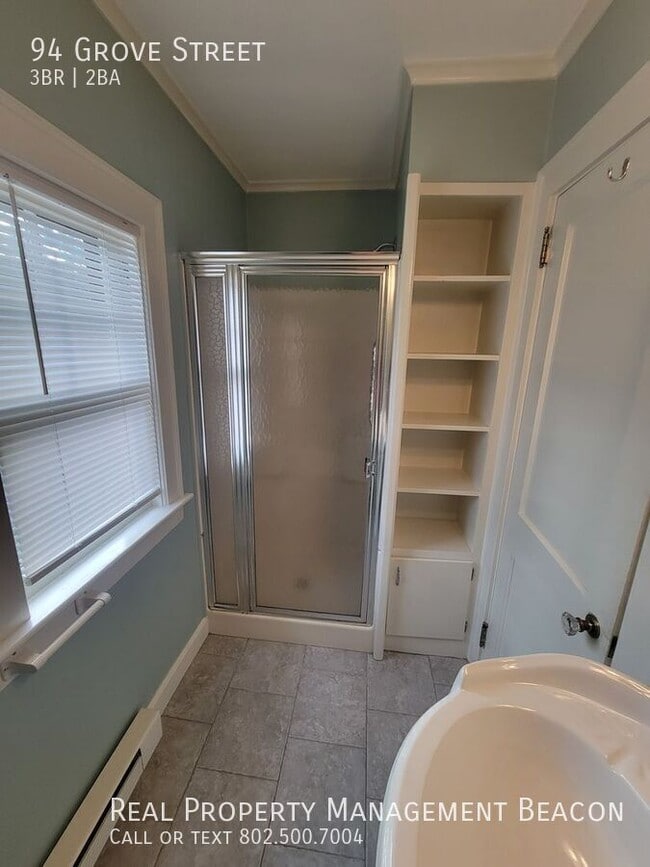 Building Photo - 94 Grove St