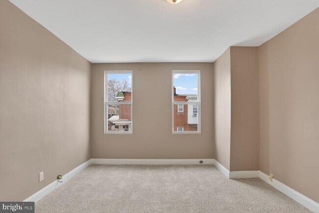 Building Photo - 3300 Dudley Ave