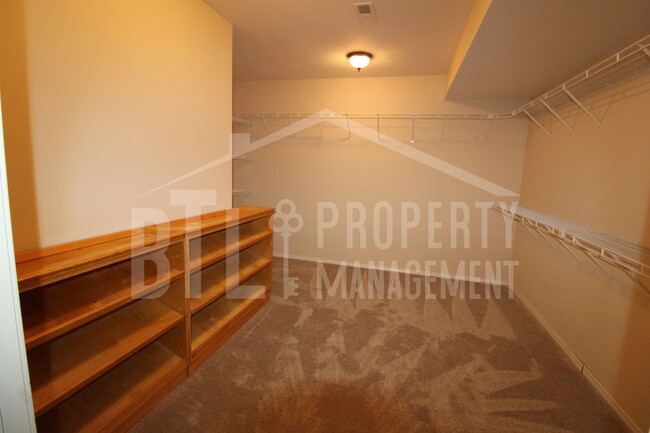 Building Photo - 175 Mesquite Dr