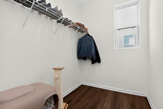 Building Photo - 7132 Wheyfield Dr