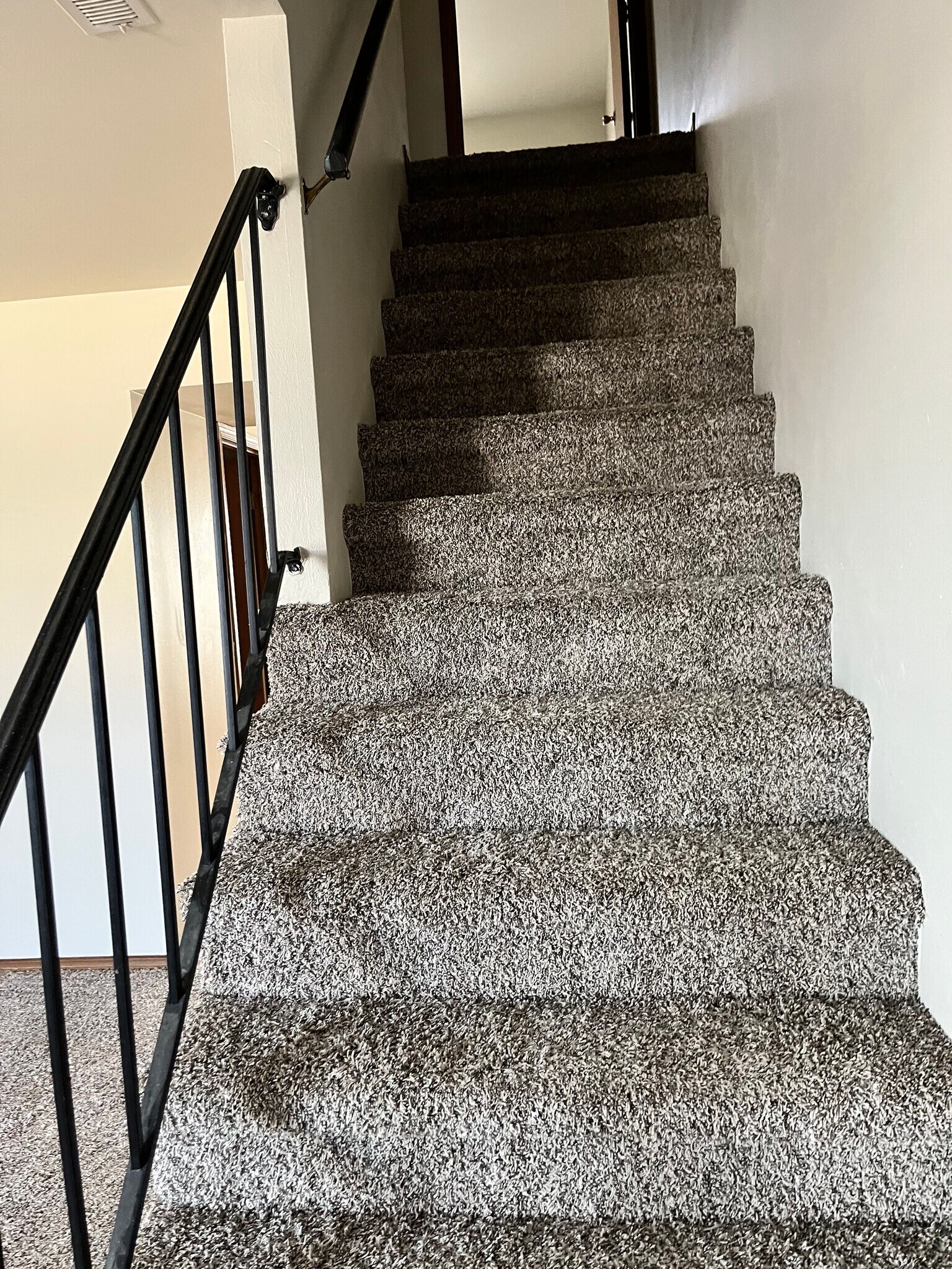 Building Photo - 1210 W Main St